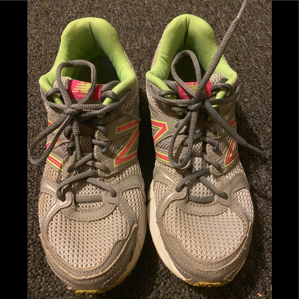 New balance shoes*